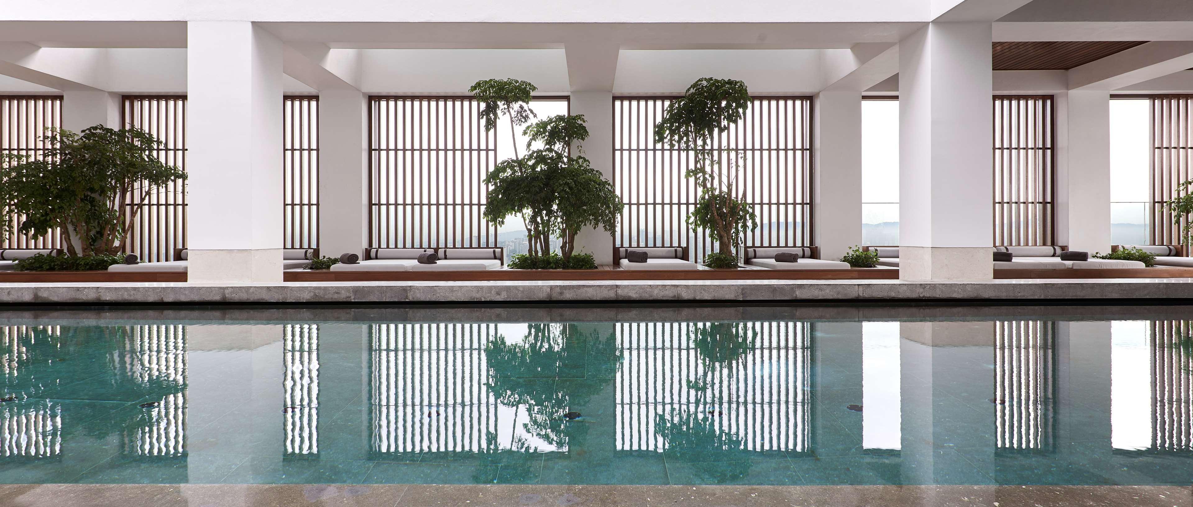 Alila Bangsar Kuala Lumpur Hotel Екстериор снимка The pool at the spa