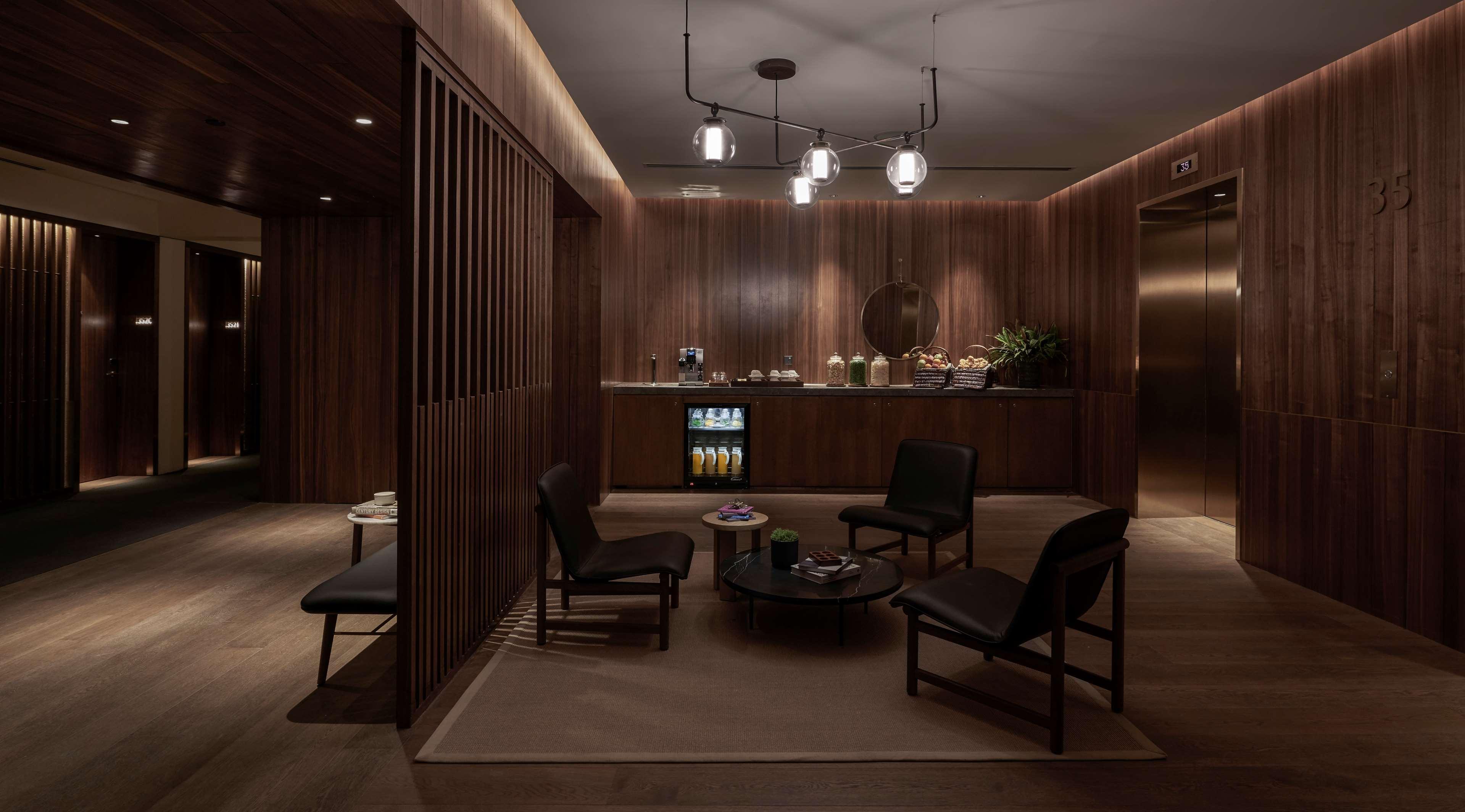Alila Bangsar Kuala Lumpur Hotel Екстериор снимка The private lounge at London Heathrow Airport