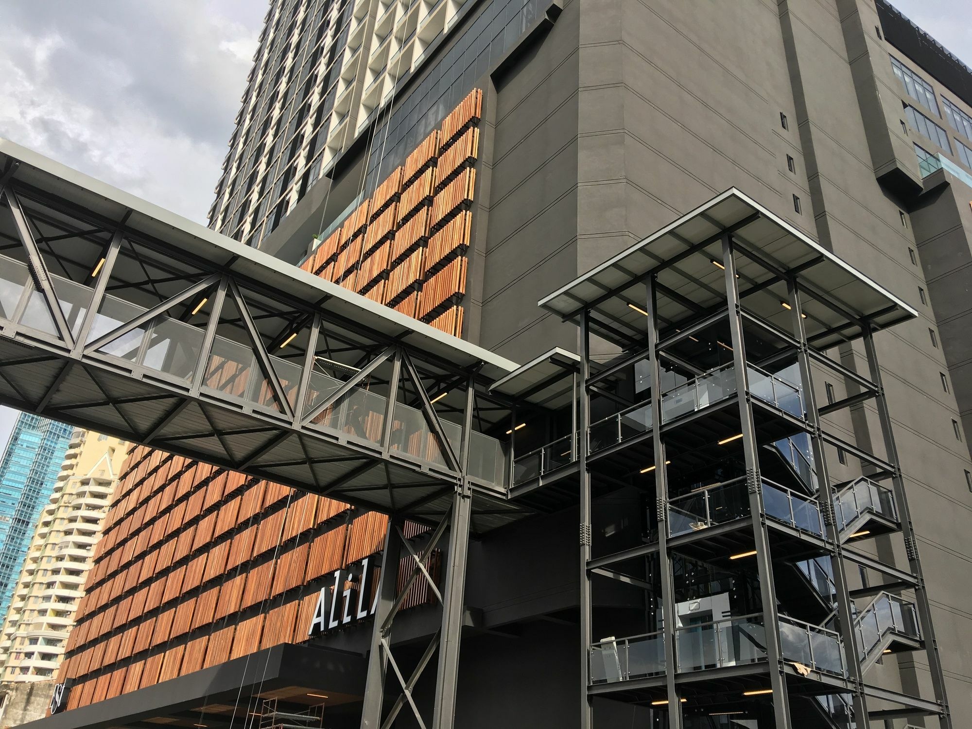 Alila Bangsar Kuala Lumpur Hotel Екстериор снимка The building's facade