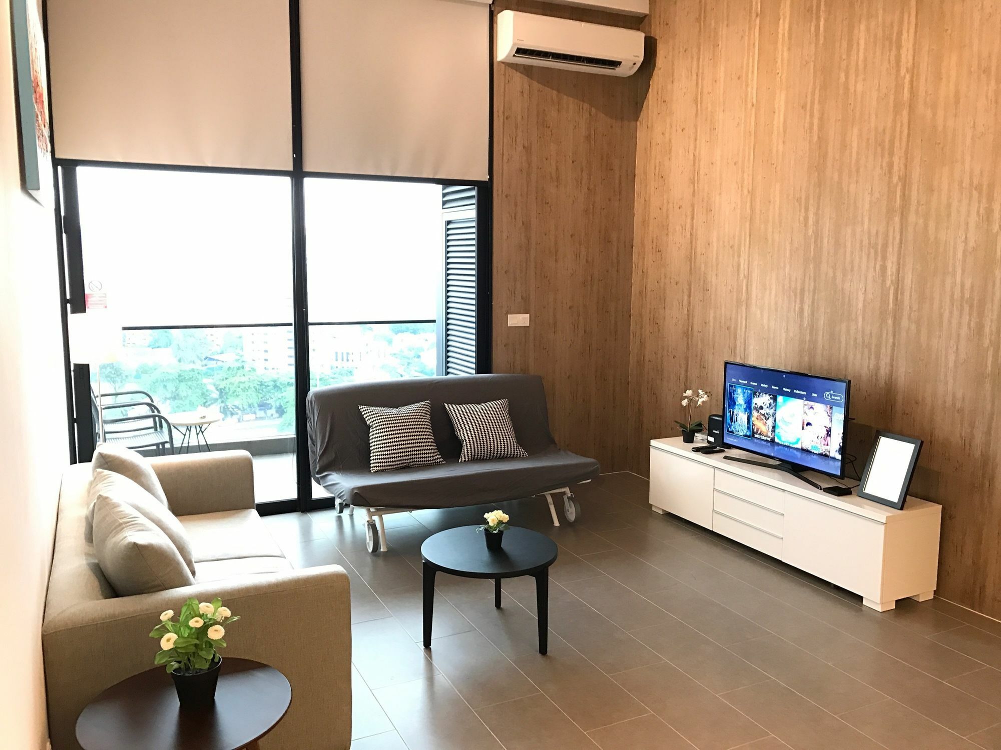 Alila Bangsar Kuala Lumpur Hotel Екстериор снимка A living room in a serviced apartment in Kuala Lumpur, Malaysia.