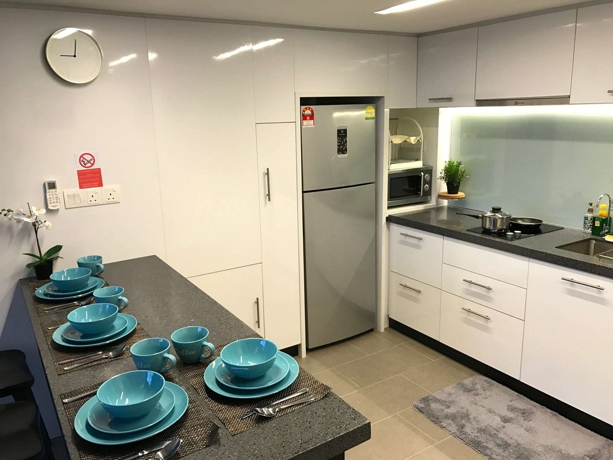 Alila Bangsar Kuala Lumpur Hotel Екстериор снимка A typical kitchen in a residential hall