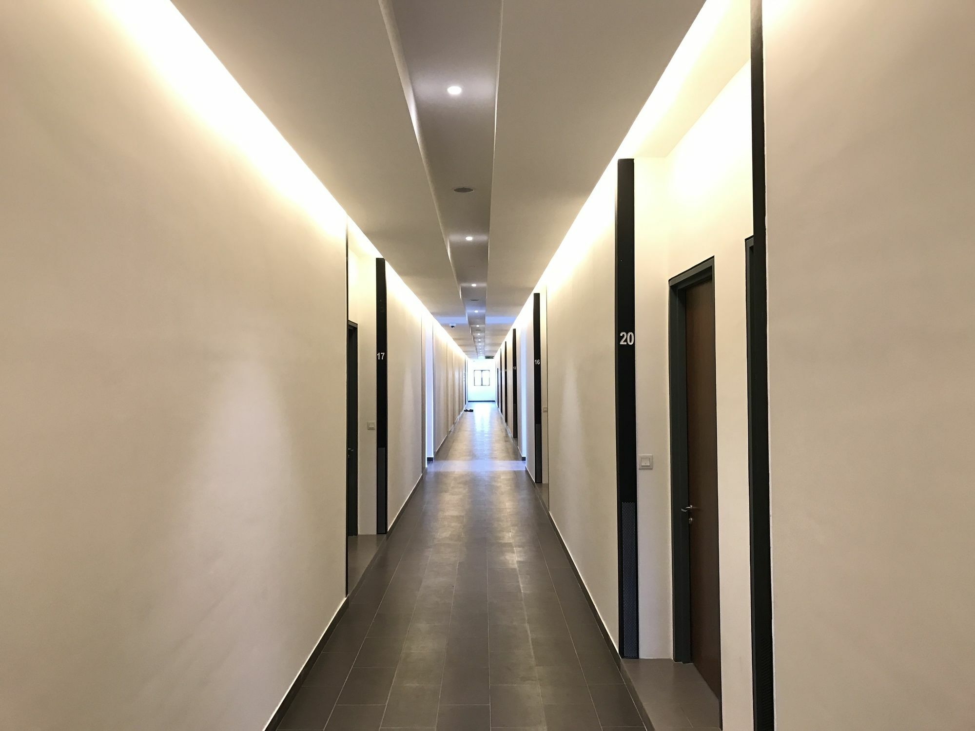 Alila Bangsar Kuala Lumpur Hotel Екстериор снимка A corridor in the new building