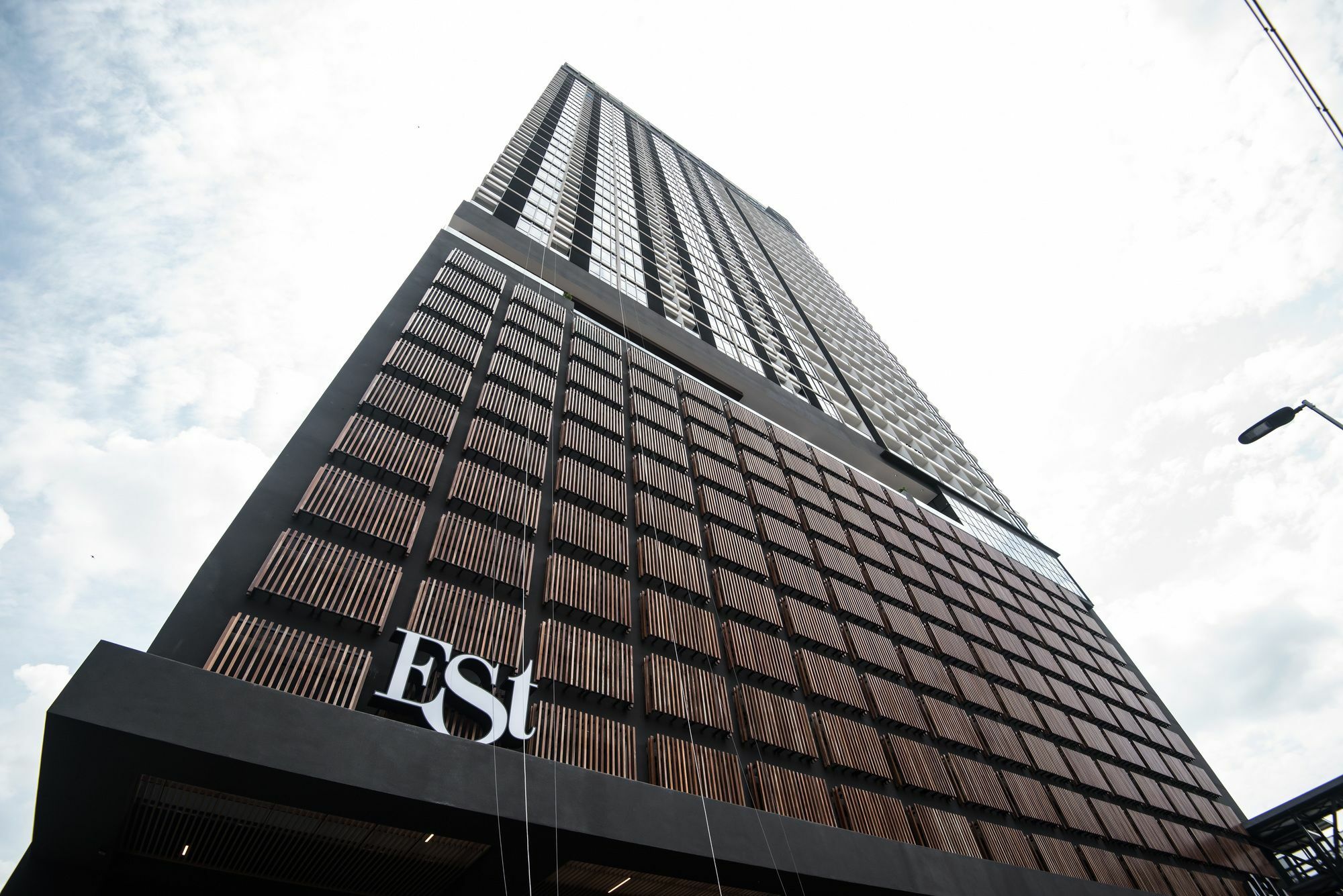 Alila Bangsar Kuala Lumpur Hotel Екстериор снимка The Est building